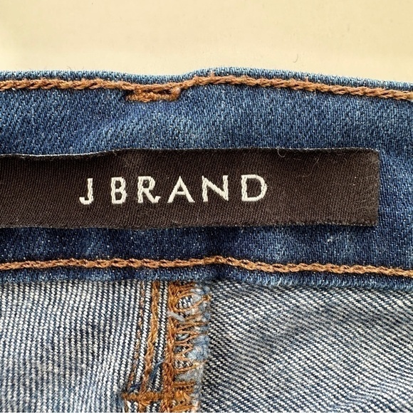 J. Brand Karma jeans, medium rise, skinny leg, stretch denim in a medium wash - Picture 10 of 13